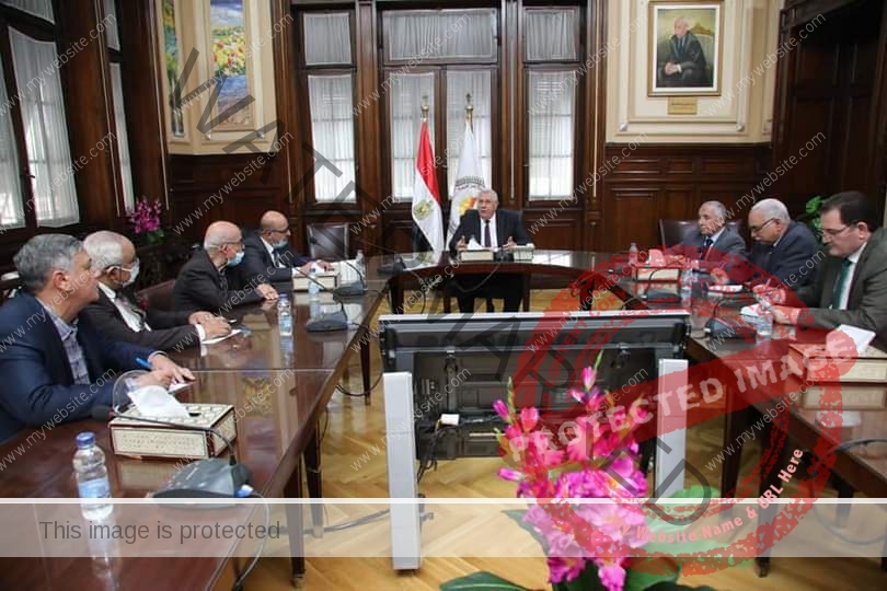 القصير: يعقد اجتماعا لتنفيذ توجيهات فخامة الرئيس السيسي لوضع رؤية متكاملة لمنظومة الأسمدة الازوتية في مصر