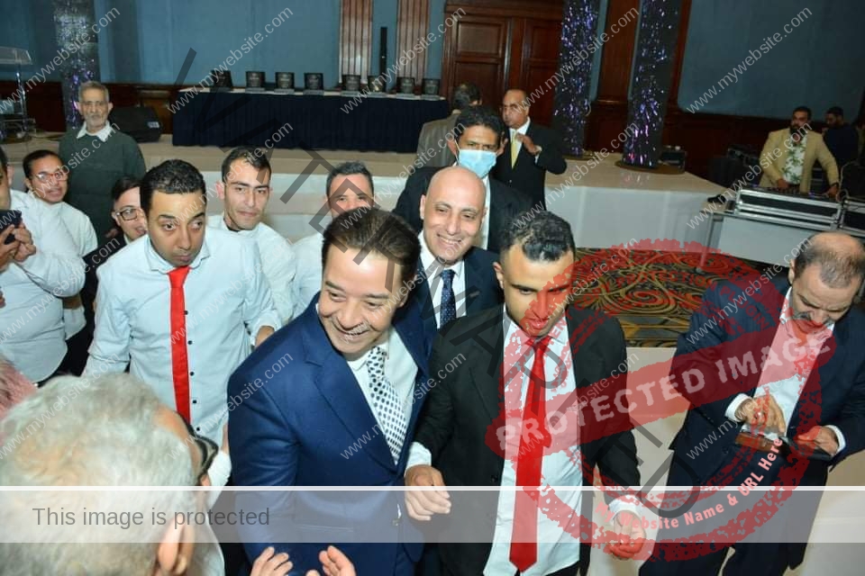 تكريم نجم العرب مدحت صالح باحتفالية ليلة في عشق الإسكندرية
