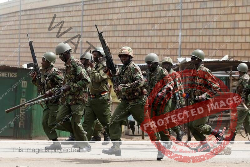 إعلام كينيا : إصابة 8 أشخاص في هجوم مسلح استهدف حافلة ركاب