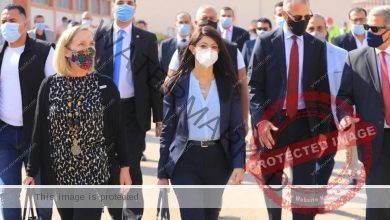 رانيا المشاط والسفير الأمريكي يتفقدون محطة معالجة مياه روض الفرج