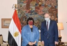 إيناس عبد الدايم تستقبل رئيس وفد الاتحاد الاوروبي بمصر