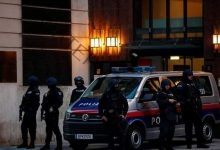 وزير الداخلية النمساوي يلعن حصيلة الوفيات جراء الهجوم في فيينا
