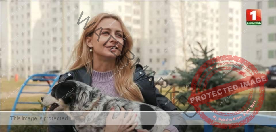 وقف "ملكة جمال بيلاروس" أثناء الاحتجاجات في مينسك .. بالشهود