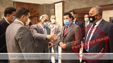 صبحي يقوم بجولة في ستاد القاهرة الدولي ويشهد بروفه الإفتتاح
