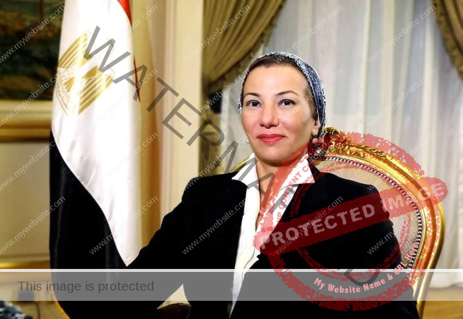 وزيرة البيئة في جولة تفقدية بـ محافظة البحر الاحمر