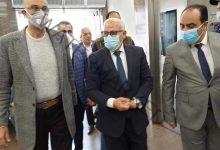 محافظ بورسعيد يشهد تلقي أول مواطن للقاح كورونا