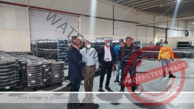 محافظ بورسعيد يتابع سير العمل والإنتاج بمصنع بيراميدز للإطارات