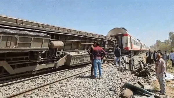 مصادر بـ "السكة الحديد" تكشف سبب "حادث سوهاج"