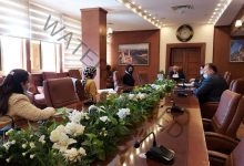 محافظ بورسعيد يلتقى مديري الإدارات بالمحافظة لمتابعة سير العمل
