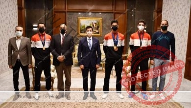 وزير الرياضة يكرم أبطال مصر ببطولة العالم للسلاح