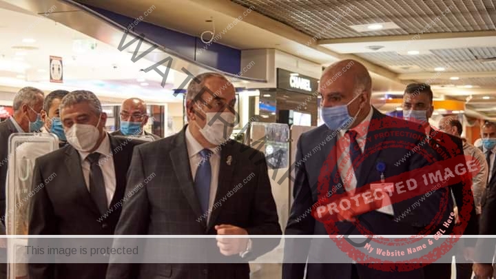 منار في جولة تفقدية لمطار شرم الشيخ الدولي