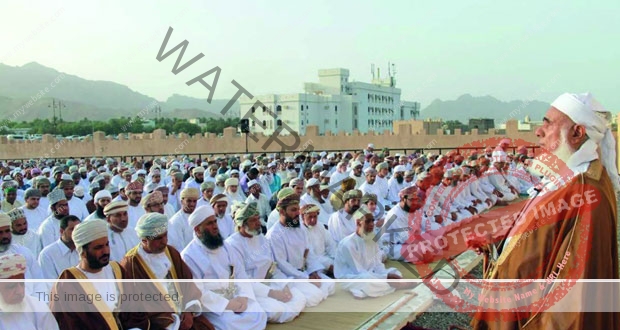 إلغاء صلاة عيد الفطر بسبب فيروس كورونا في سلطنة عمان