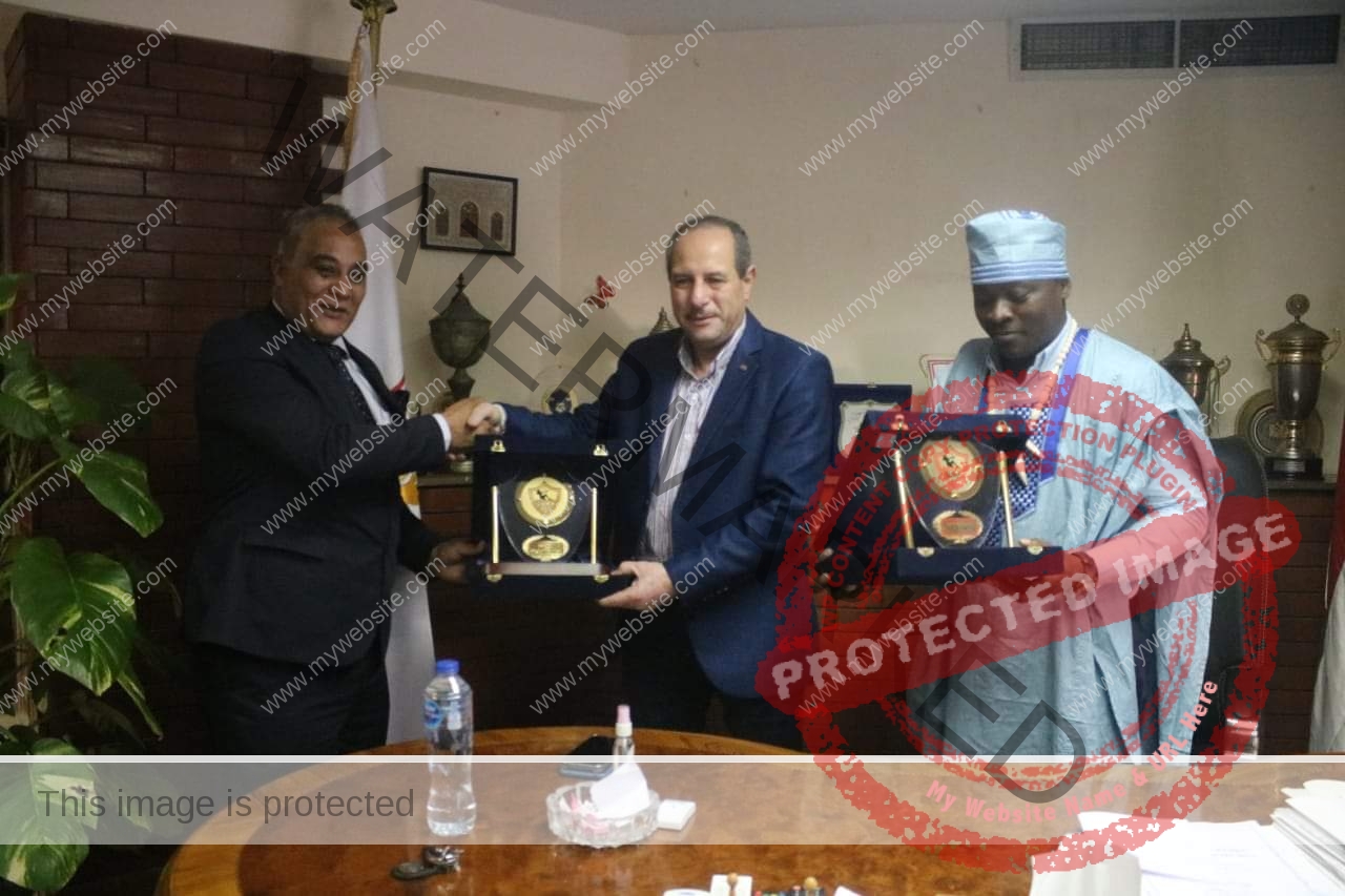 نائب رئيس الزمالك يستقبل رئيس الاتحاد الكاميروني للملاحة الرياضية