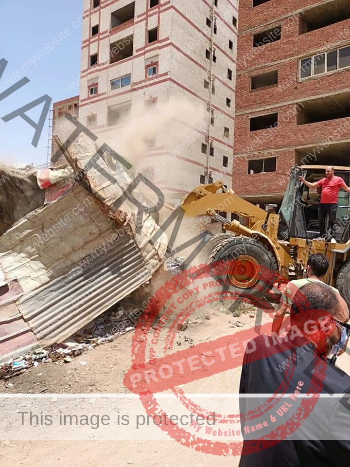 إزالة مخالفات بناء بأحياء القاهرة بناء على شكاوى المواطنين 