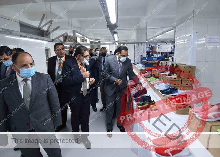 مدبولي: يفتتح مصنع "مينترا" لإنتاج الأحذية والحقائب في المنطقة الحرة بمدينة نصر
