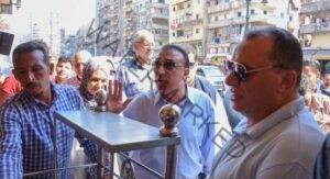 محمد الشريف يفاجئ حي المنتزه ثان ويحيل مدير الإشغالات للتحقيق
