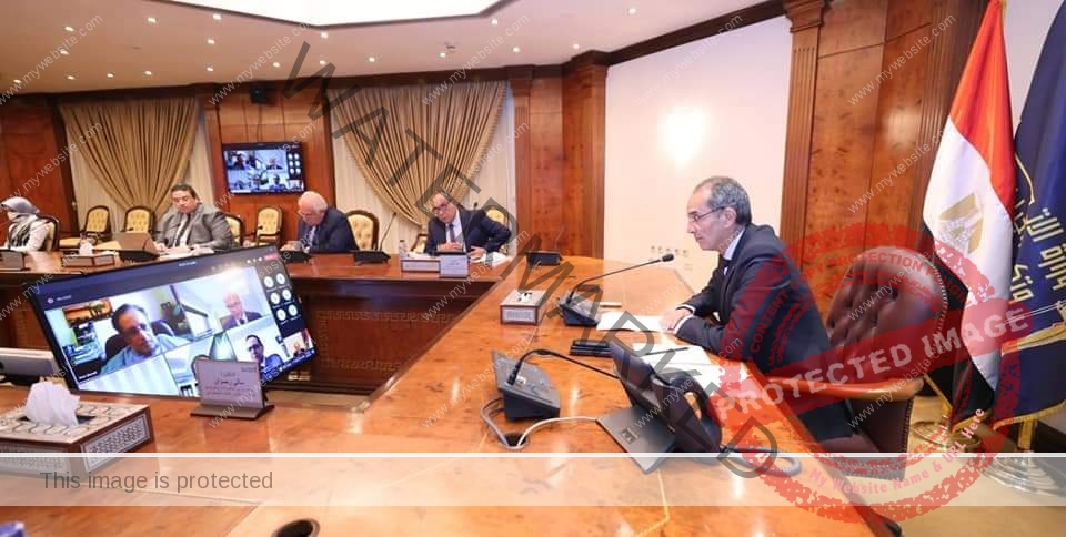 وزير الاتصالات يعلن عن إطلاق منصة الذكاء الاصطناعى فى مصر