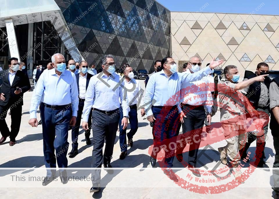 رئيس الوزراء يتابع الموقف التنفيذي لمشروع المتحف المصري الكبير