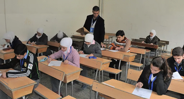 طلاب الثانوية العامة "الشعبة الأدبية" يؤدون امتحان علم النفس بإجمالي 255 ألفًا و353 طالبًا وطالبة