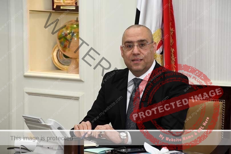 وزير الإسكان يتفقد مشروع سكن الموظفين بالعاصمة الإدارية الجديدة