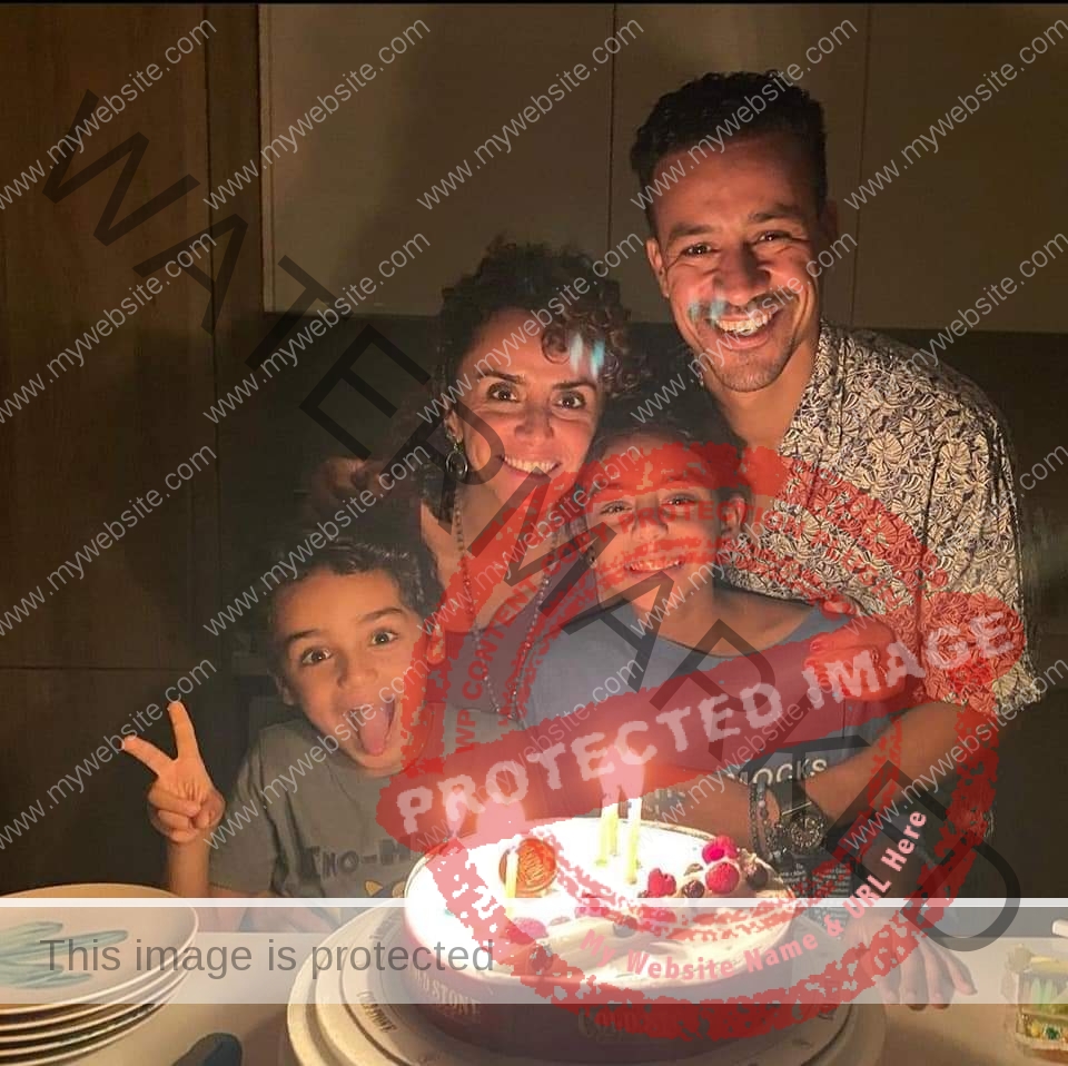 أحمد داوود … يحتفل بعيد ميلاد زوجته على طريقته الخاصة