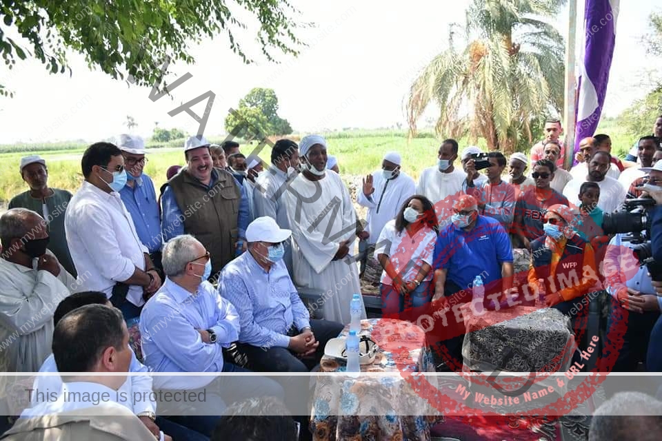 وزير الزراعة ومحافظ الأقصر يتفقدان عدد من أنشطة مشروعات التنمية الشاملة ودعم صغار المزارعين بقرية البغدادي