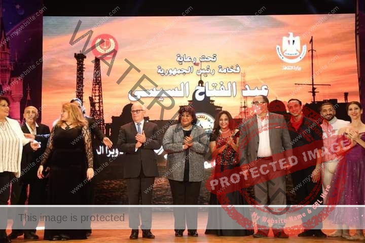 عبد الدايم ومحافظ بورسعيد يشهدان عرضا لفرقة أوبرا القاهرة بالمركز الثقافي