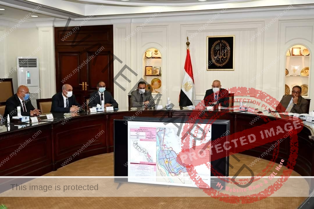 وزير الإسكان يتابع الموقف التنفيذى لمشروعات المبادرة الرئاسية "حياة كريمة" لتطوير الريف المصرى