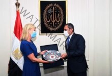 عباس يلتقي وزيرة التجارة السويدية والسفير السويدي بالقاهرة لبحث التعاون المشترك بين الجانبين