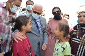 محافظ بورسعيد يتفقد أعمال التطوير الشاملة بمنطقة فاطمة الزهراء بحي الضواحي