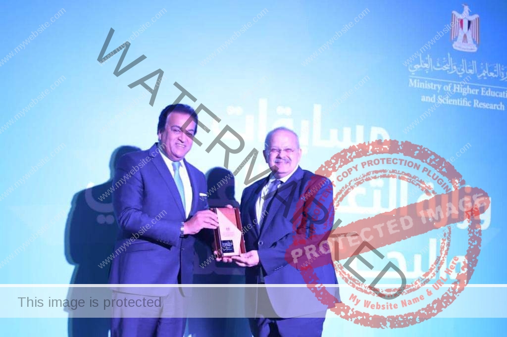جامعة القاهرة تفوز في مسابقة أفضل جامعة صديقة للبيئة