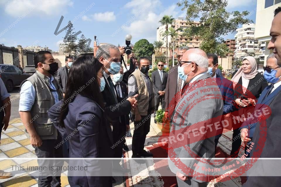 محافظ بورسعيد يستقبل وزيرا "التعاون الدولى "و"التموين والتجارة الداخلية "