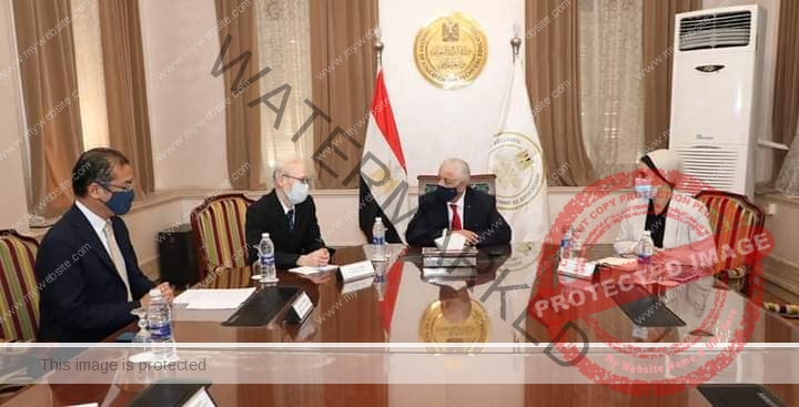 شوقي يلتقى سفير اليابان بالقاهرة لبحث أوجه التعاون فى مجال التعليم