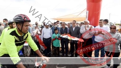 رئيس الوزراء يشهد افتتاح مضمار الدراجات بمدينة الخارجة