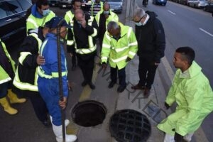 جولة ميدانية لرئيس القابضة للمياه لمتابعة استعدادات شركة الصرف الصحى بالإسكندرية