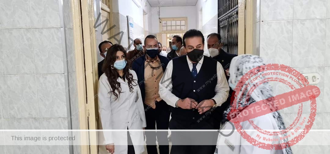 وزير التعليم العالي والقائم بعمل وزير الصحة يتفقد مستشفى الرمد بأسيوط بعد تطويرها بقيمة 15 مليون جنيه
