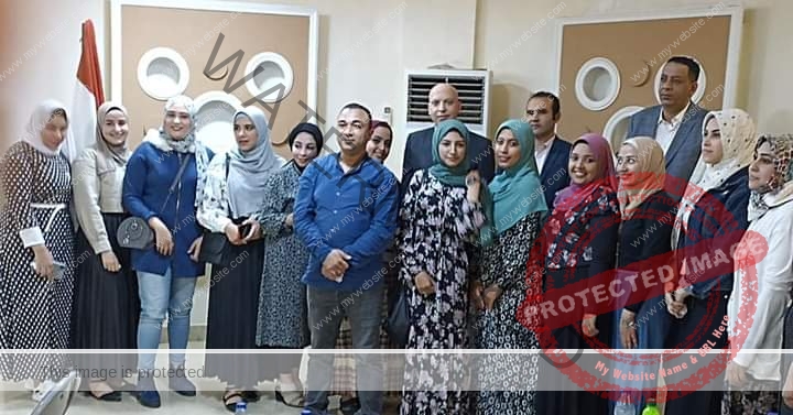 القنصل المصري العام في بورسودان يستقبل مجموعة من الطالبات المصريات