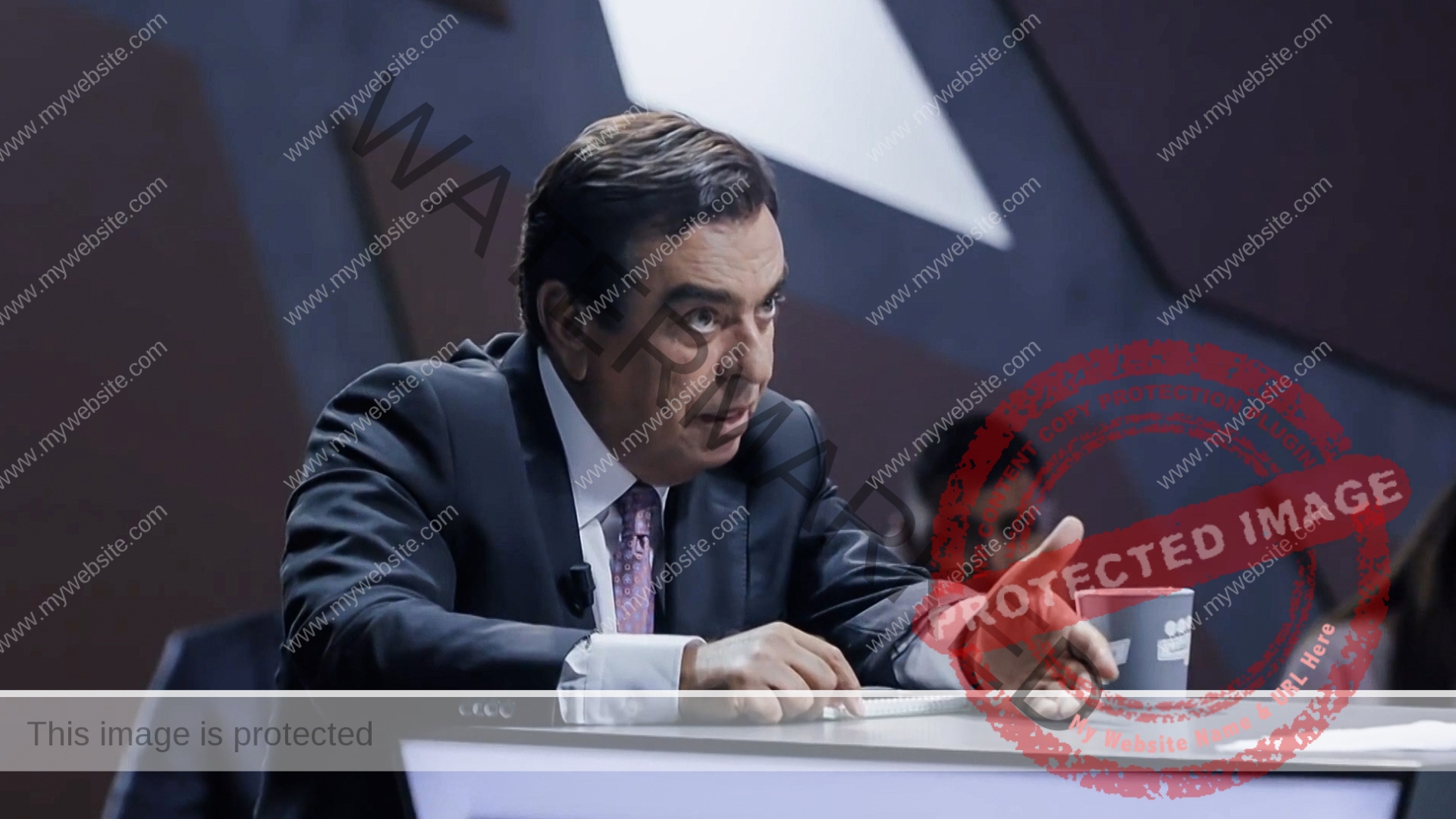 "عاجل" إستقالة جورج قرداحي من منصبه كـ وزير إعلام بالحكومة اللبنانية