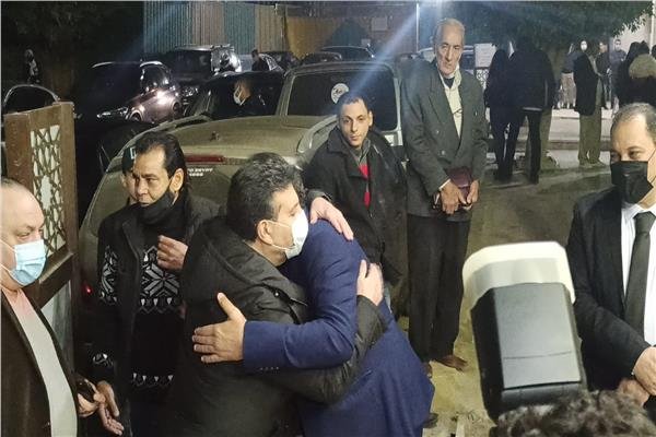 هاني شاكر ومحمد فؤاد يحضران عزاء أحمد الحجار