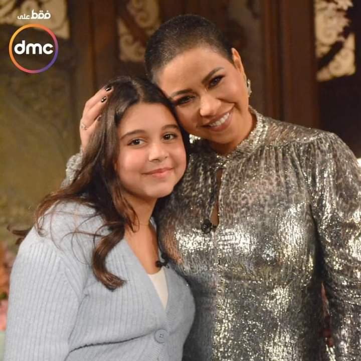 شيرين عبدالوهاب… تكشف عن رد فعل ابنتيها وجمهورها على حلاقة شعرها 1 شيرين عبدالوهاب… تكشف عن رد فعل ابنتيها وجمهورها على حلاقة شعرها