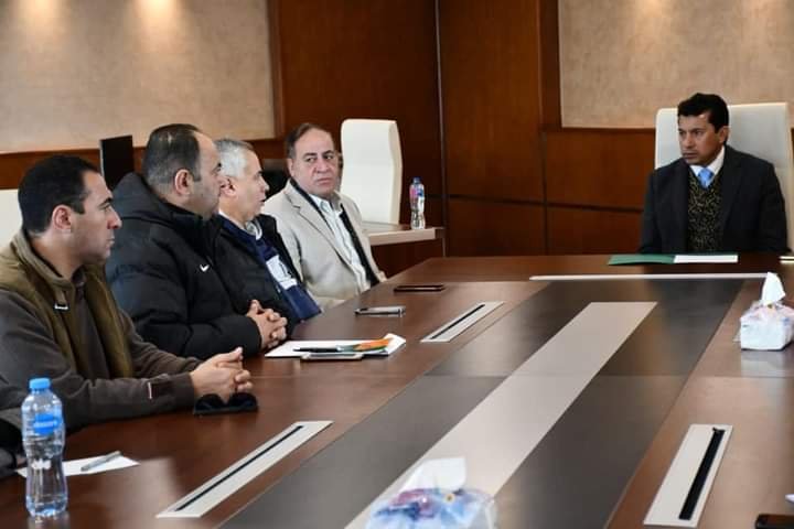 صبحي يجتمع مع مجالس أمناء فروع نادي النادي