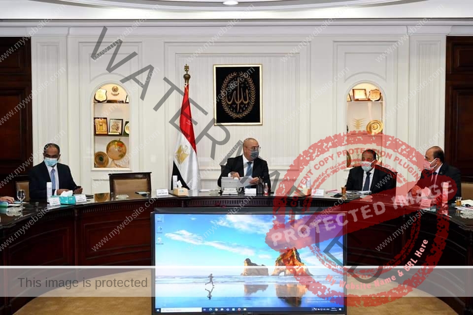 وزير الإسكان يترأس اجتماع لجنة متابعة تنفيذ المبادرة الرئاسية"حياة كريمة" لتطوير الريف المصري