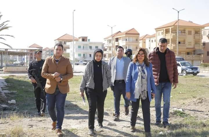 عوض تتفقد المسارات المقترحة للخطوط الداخلية لسيارات الأجرة