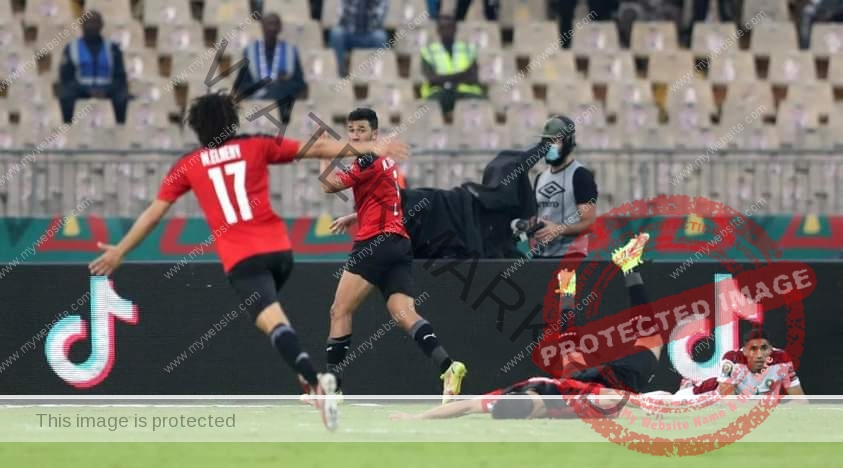 المنتخب المصري يحقق انتصارا "دراماتيكيا" على نظيره المغربي