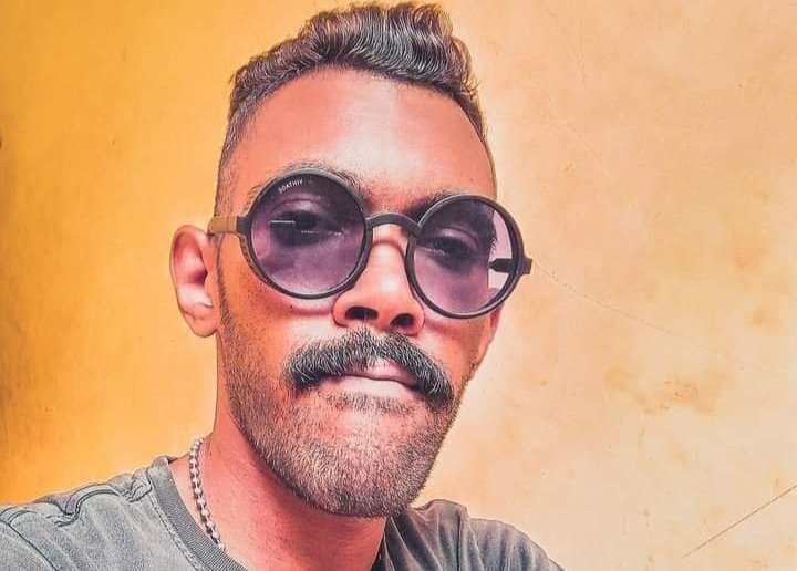 الفنان الشاب "أحمد عاطف" يطمح في الوقوف أمام الفنان الكبير "أحمد عز" 1 الفنان الشاب "أحمد عاطف" يطمح في الوقوف أمام الفنان الكبير "أحمد عز"