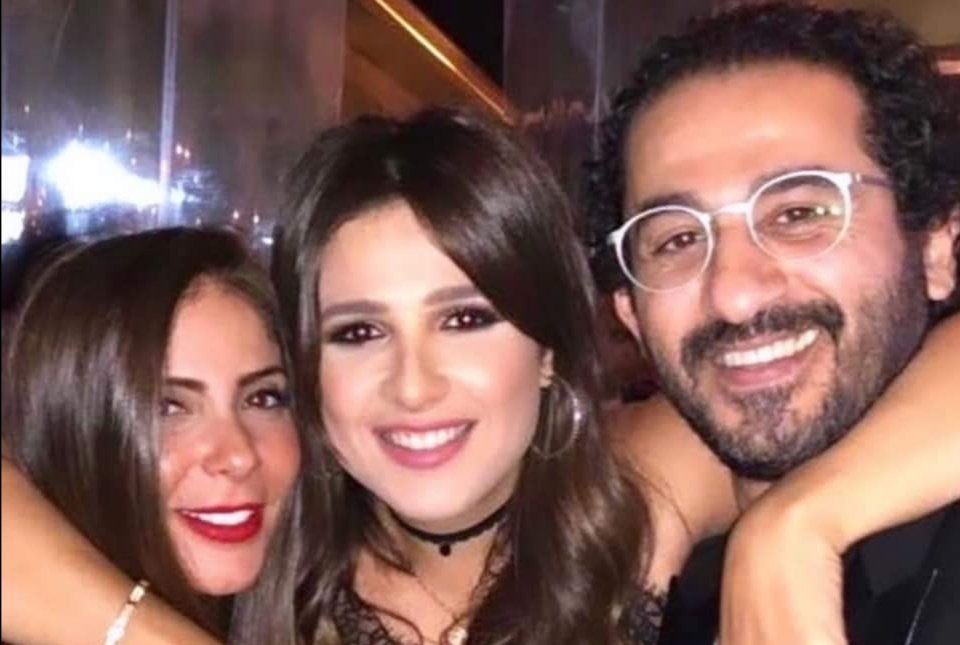 ياسمين عبدالعزيز تدعم منى زكي وأحمد حلمي بعد فيلم "أصحاب ولا أعز"