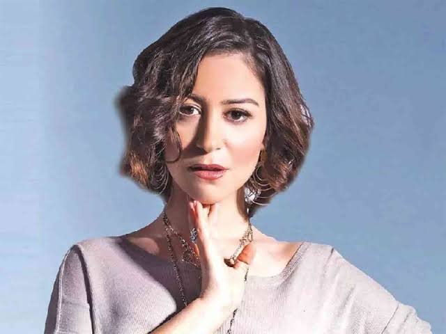 عاجل.. إصابة الفنانة منة شلبي بفيروس كورونا