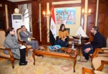 وزيرة الهجرة تلتقي إمام الجمعية المصرية بملبورن الأسترالية الحائز على جائزة التعددية الثقافية