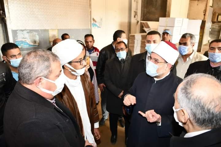 وزير الأوقاف يطلق "مشروع صكوك الإطعام" بمجزر البساتين