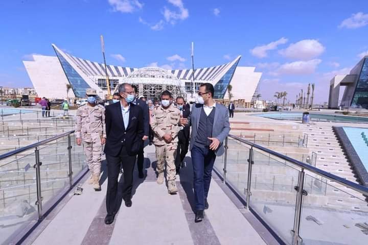  طلعت يتفقد الأعمال الإنشائية فى مدينة المعرفة ومقر الوزارة الجديد بــ الحى الحكومى
